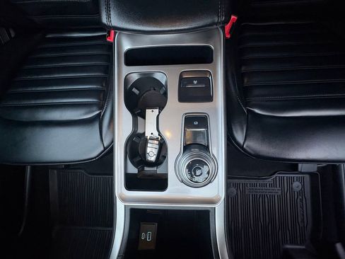 Certified 2024 Ford Edge SEL w/ Convenience Package image 13