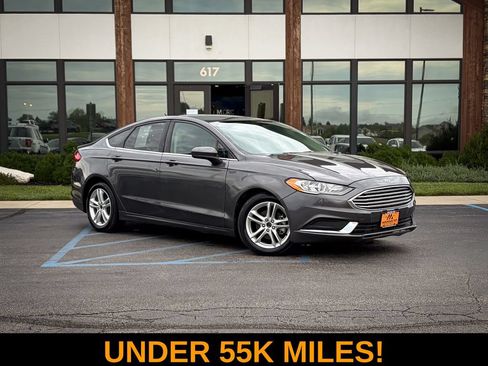 Used 2018 Ford Fusion SE w/ Fusion SE Technology Package FWD image 1
