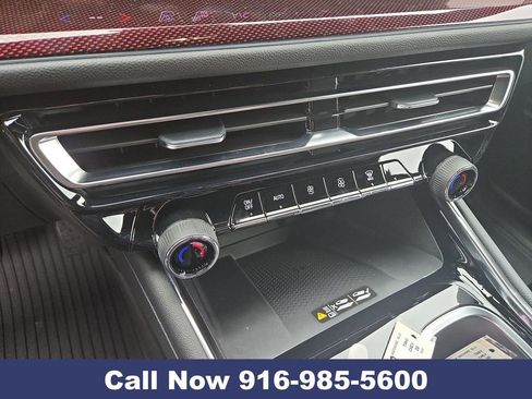New 2026 Chevrolet Traverse RS w/ LPO, Floor Liner Package AWD/4WD image 15