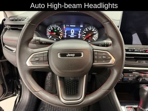 Used 2022 Jeep Compass Trailhawk AWD/4WD image 9