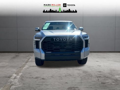 Used 2022 Toyota Tundra SR5 w/ Advanced Technology Package AWD/4WD image 8