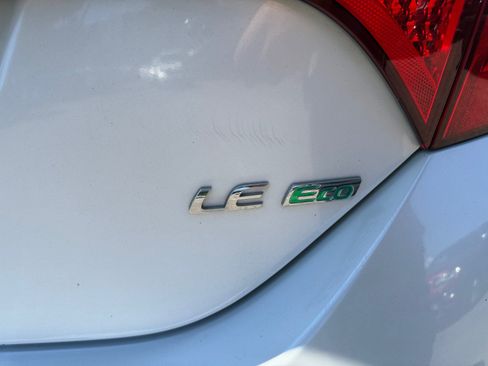 Used 2014 Toyota Corolla LE FWD image 23