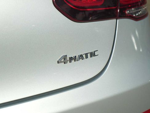 Used 2020 Mercedes-Benz GLC 300 4MATIC Coupe image 8