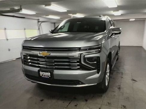 New 2025 Chevrolet Suburban Premier image 3