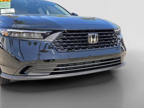 Used 2025 Honda Accord SE image 9