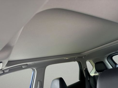 Used 2023 Nissan Rogue Platinum image 12