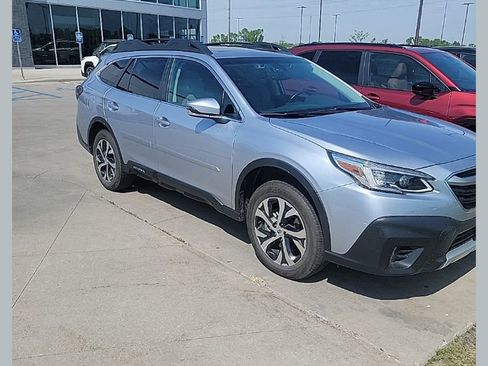 Used 2022 Subaru Outback Limited AWD/4WD image 1