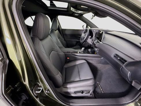 Certified 2025 Lexus UX 300h FWD w/ Accessory Package (Z2) image 20