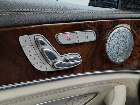 Used 2018 Mercedes-Benz E 300 4MATIC image 11