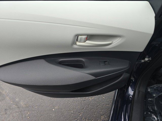 Used 2022 Toyota Corolla LE w/ Carpet Mat Package (TMS) FWD image 19
