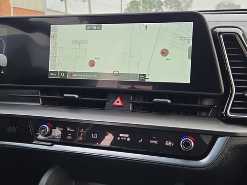 Certified 2024 Kia Sportage EX image 16