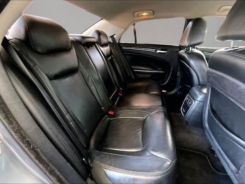 Used 2016 Chrysler 300 Limited RWD image 20