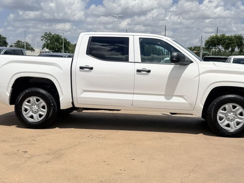 Used 2025 Toyota Tundra SR AWD/4WD image 7