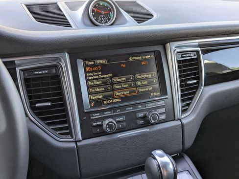 Used 2016 Porsche Macan S image 16