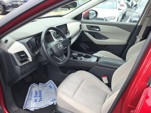 Used 2025 Nissan Rogue SV FWD image 22