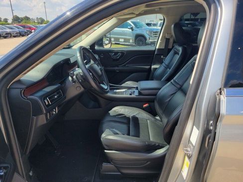 Used 2023 Lincoln Aviator Reserve image 12