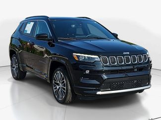 Used 2023 Jeep Compass Limited w/ Elite Group AWD/4WD video 3