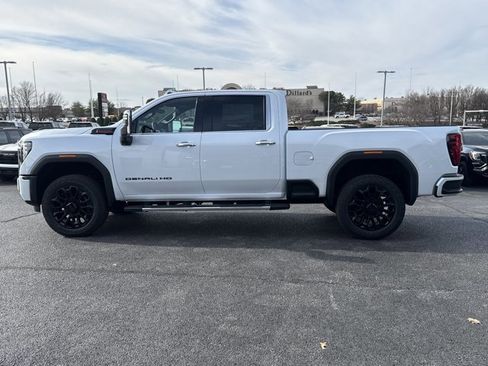 New 2026 GMC Sierra 2500 Denali w/ Denali Reserve Package AWD/4WD image 12