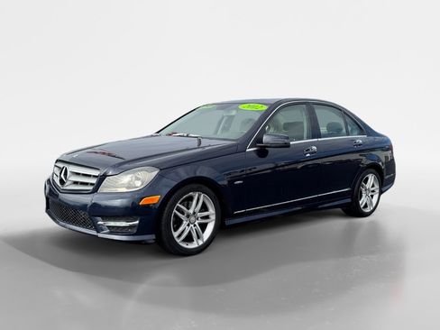 Used 2012 Mercedes-Benz C 250 Sport image 3