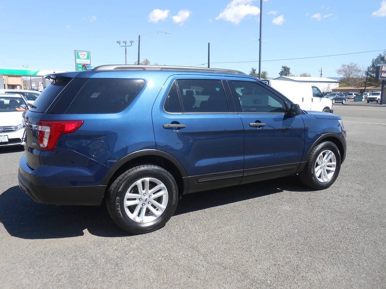 Used 2017 Ford Explorer 4WD image 9