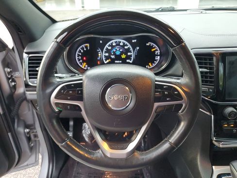 Used 2019 Jeep Grand Cherokee Overland RWD image 20