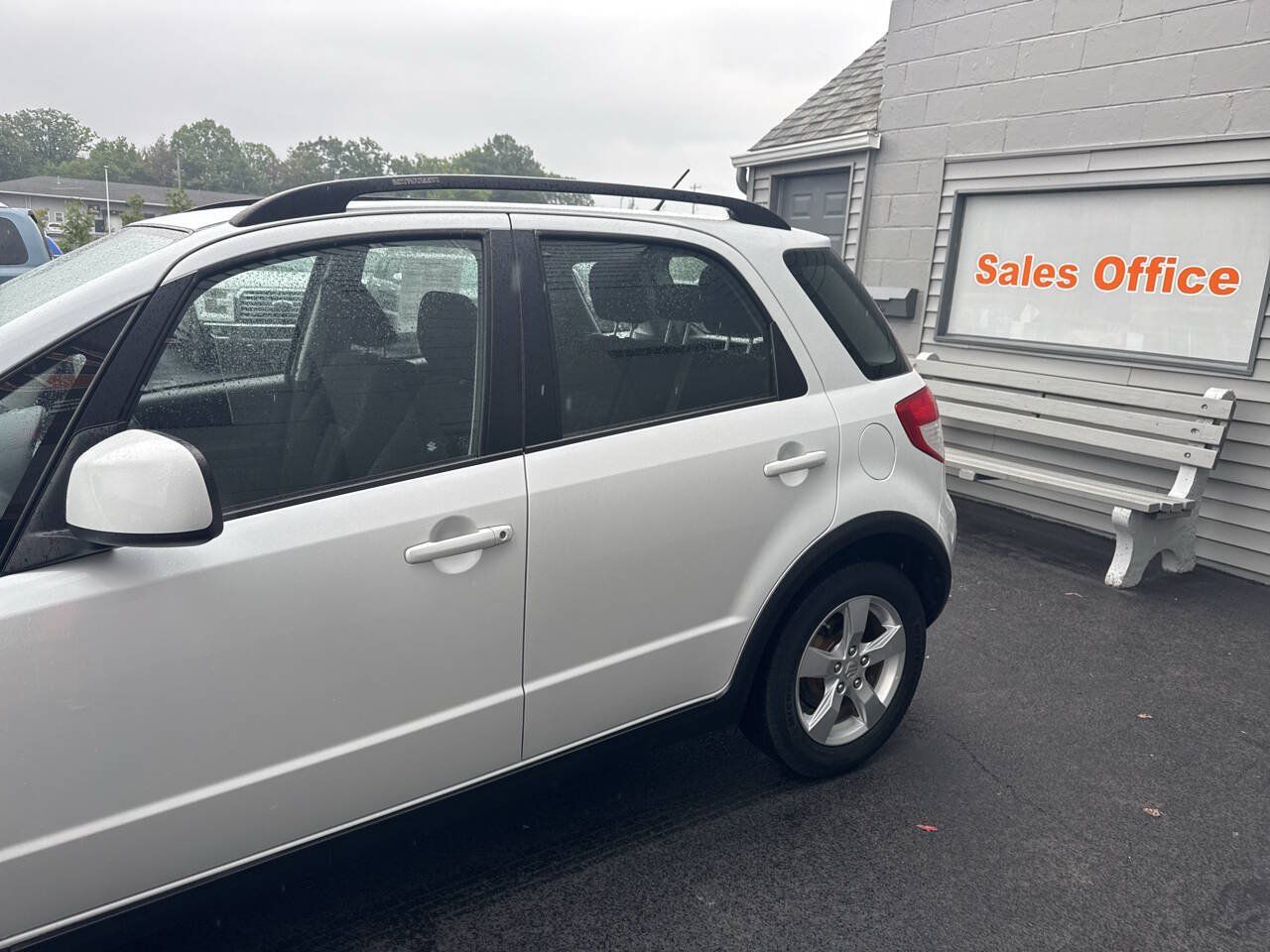 Used 2012 Suzuki SX4 Premium AWD/4WD image 5