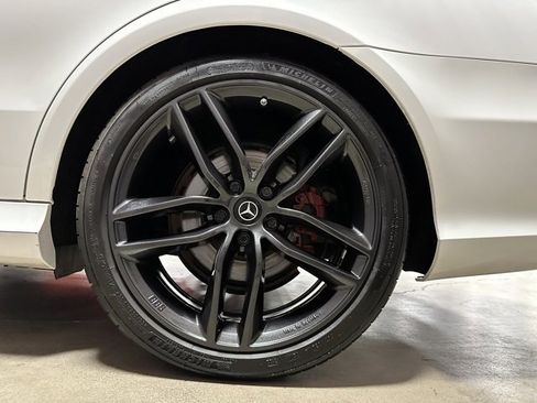 Used 2014 Mercedes-Benz E 250 BlueTEC 4MATIC Sedan image 28