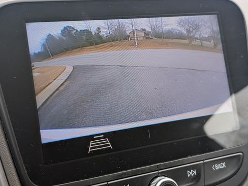 Used 2020 Chevrolet Malibu LS w/ Driver Confidence Package II image 12