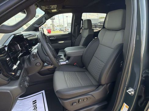 New 2026 Chevrolet Silverado 1500 ZR2 image 17