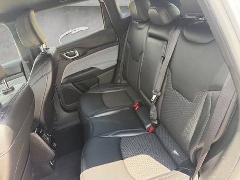 Used 2024 Jeep Compass Latitude AWD/4WD image 23