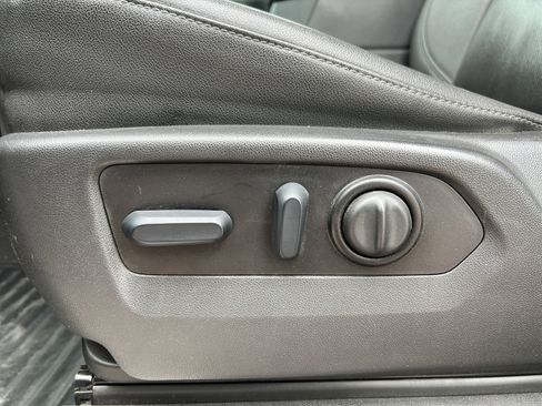 Used 2023 Chevrolet Silverado 2500 LTZ w/ LTZ Convenience Package image 37