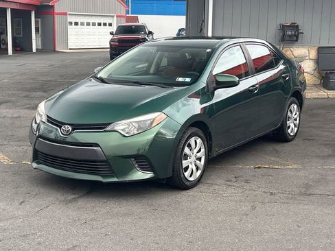 Used 2015 Toyota Corolla LE image 2