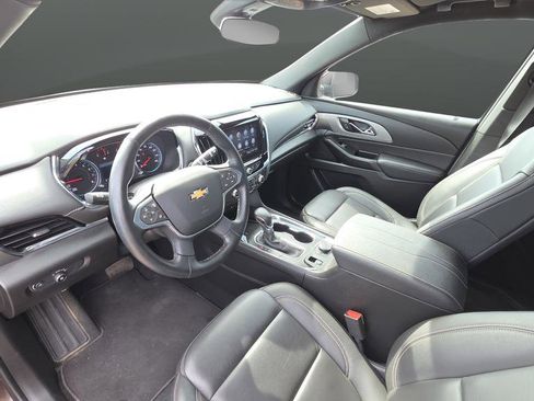 Used 2023 Chevrolet Traverse LT AWD/4WD image 9
