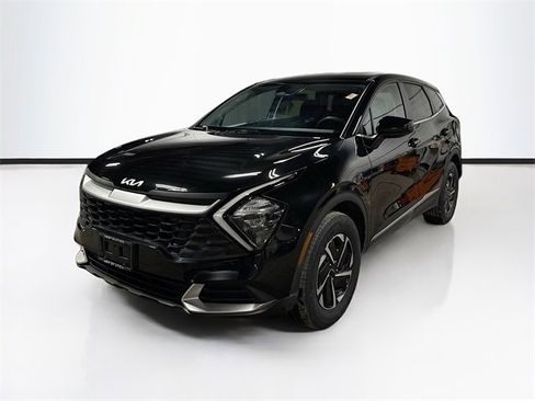 Used 2023 Kia Sportage LX image 3
