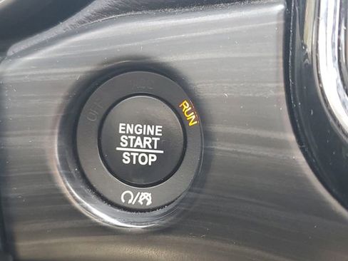Used 2021 Jeep Grand Cherokee Altitude AWD/4WD image 25