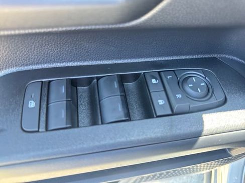 New 2026 Toyota 4Runner SR5 AWD/4WD image 17