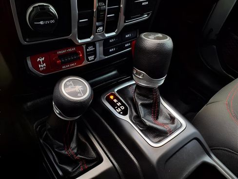 Used 2021 Jeep Wrangler Unlimited Rubicon image 10