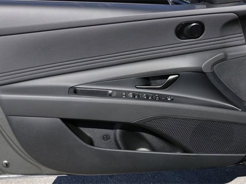 Used 2026 Hyundai Elantra Sport image 18