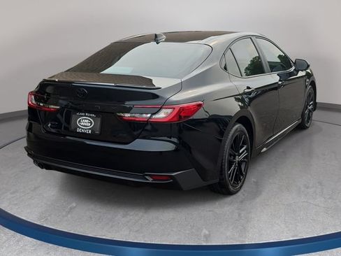 Used 2025 Toyota Camry SE AWD/4WD image 6