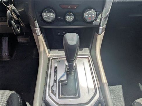 Used 2022 Subaru Forester AWD/4WD image 17