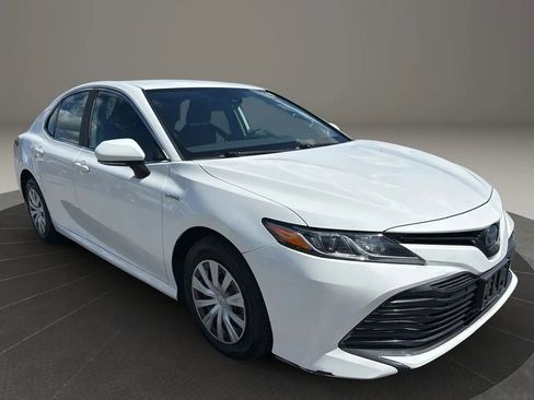 Used 2020 Toyota Camry LE w/ Fleet Convenience Package image 3
