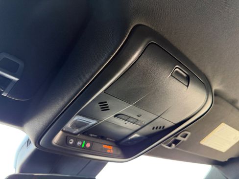 Used 2025 Cadillac XT4 Premium Luxury FWD image 15
