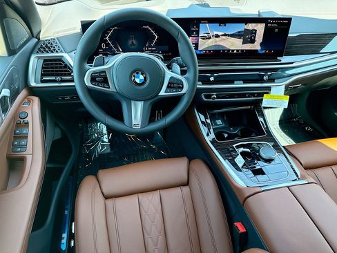 New 2026 BMW X5 xDrive40i w/ M Sport Package AWD/4WD image 17