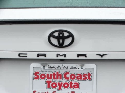 Certified 2023 Toyota Camry SE image 9