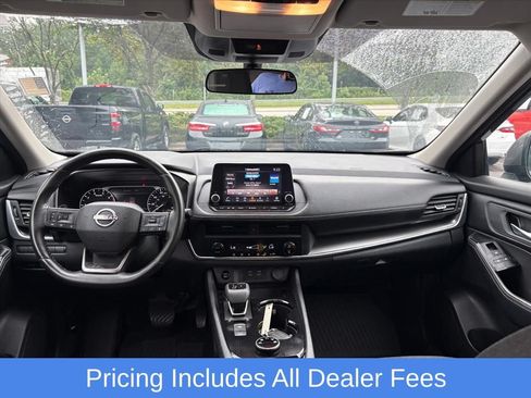 Used 2025 Nissan Rogue SV AWD/4WD image 9
