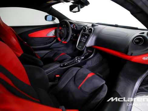 Used 2017 McLaren 570S Coupe RWD image 20