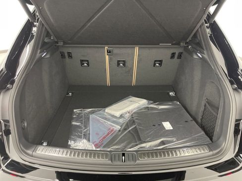 New 2025 Porsche Macan Turbo image 33