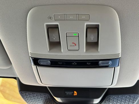 Used 2023 Nissan Ariya Evolve+ image 39