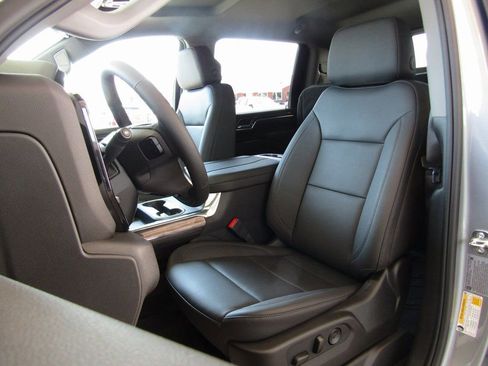 New 2026 Chevrolet Silverado 3500 LTZ w/ LTZ Convenience Package image 25