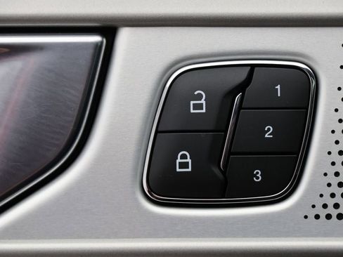 Used 2022 Ford Explorer ST w/ Equipment Group 401A image 30